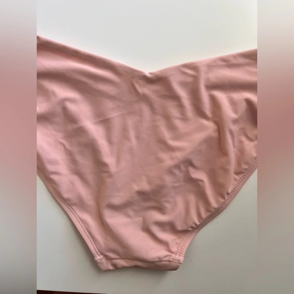 Bikini Set - Picture 3 of 5